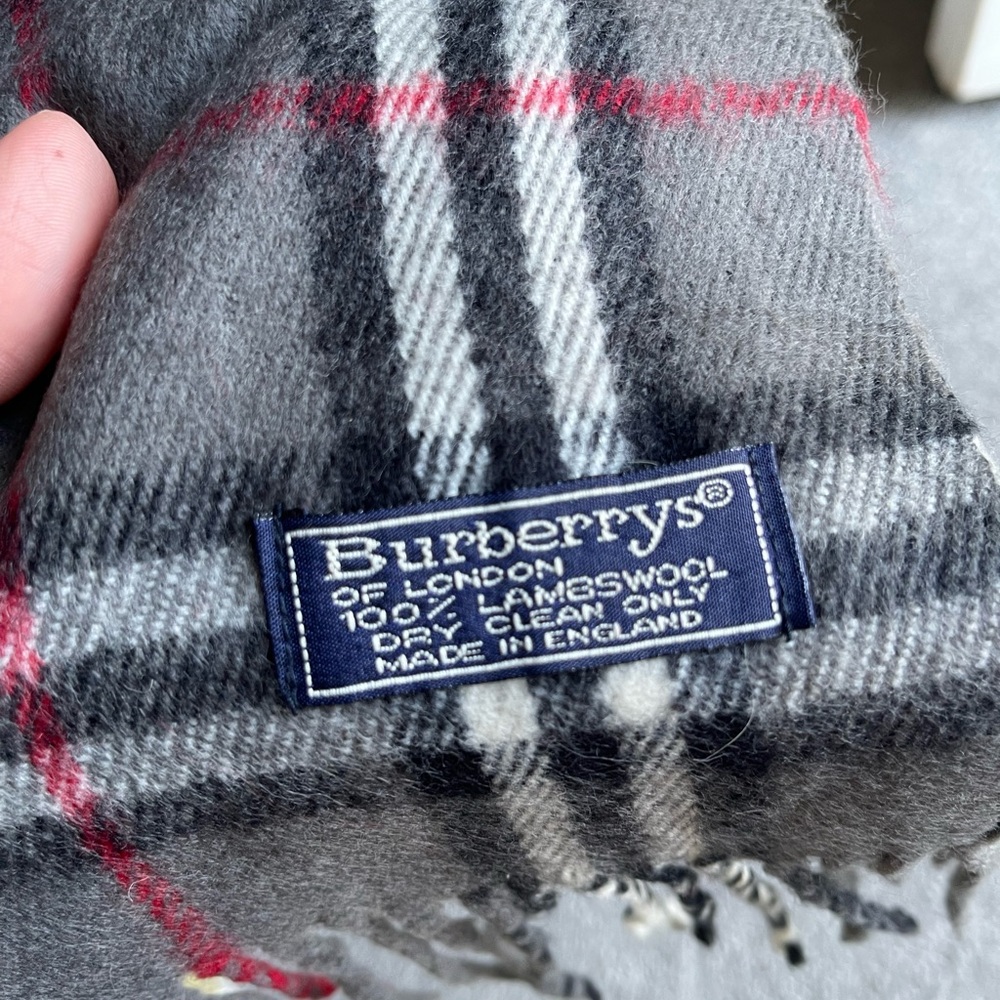 Authentic Burberrys vintage nova check grey scarf (WN13) - Picture 3 of 6